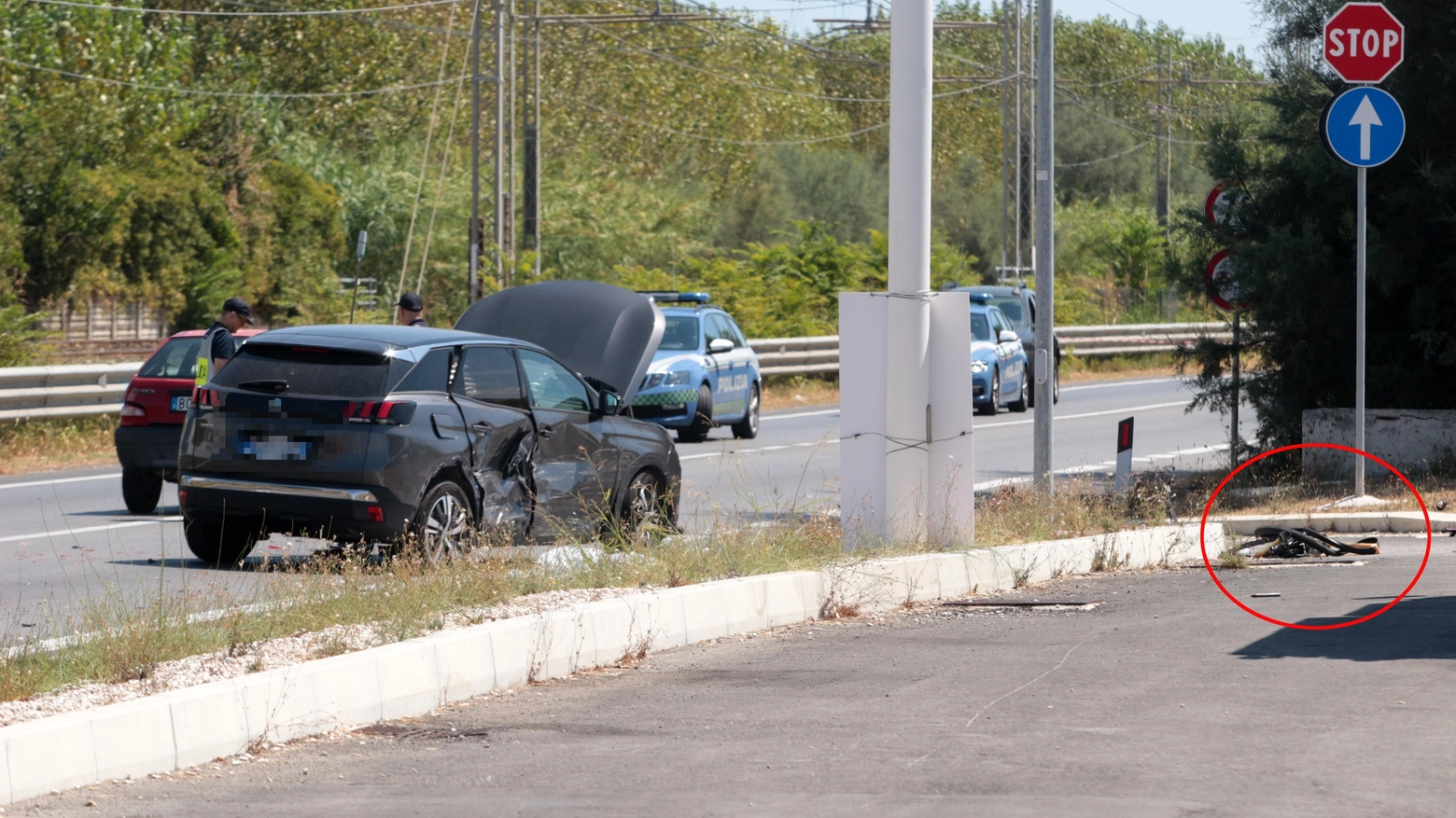 Il tragico incidente a Senigallia: morti due ciclisti. Nel cerchio una delle due bici