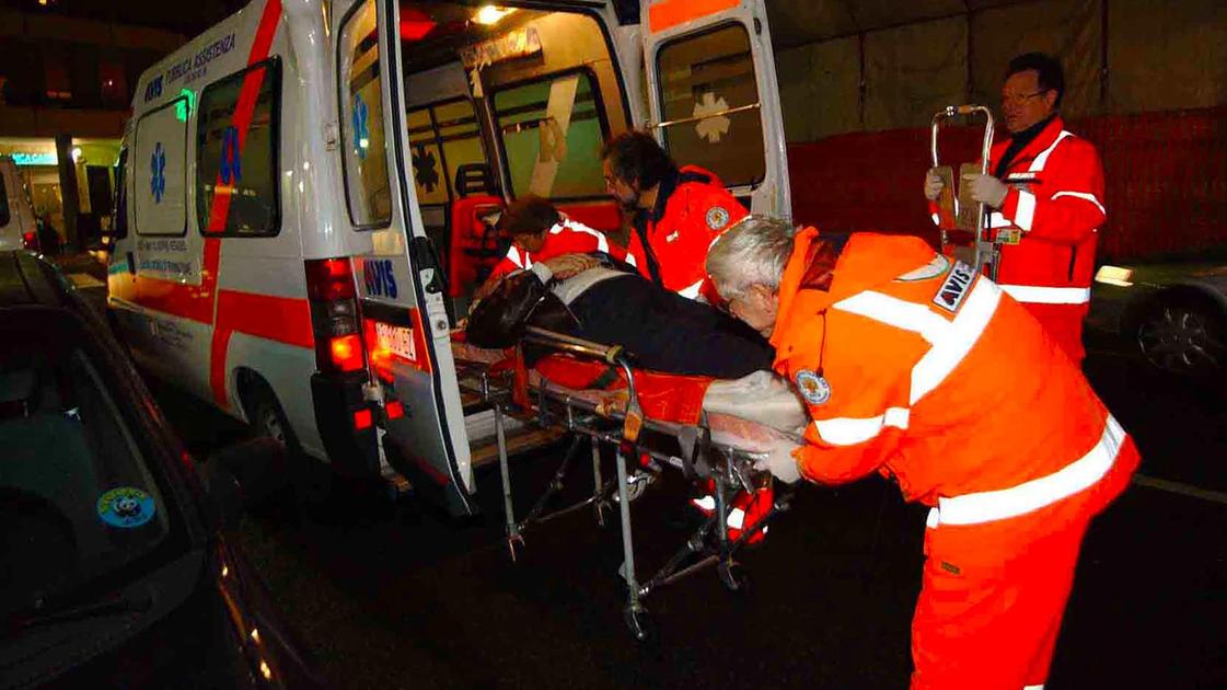 Seriate, esplode petardi a Capodanno: 30enne perde tre dita di una mano