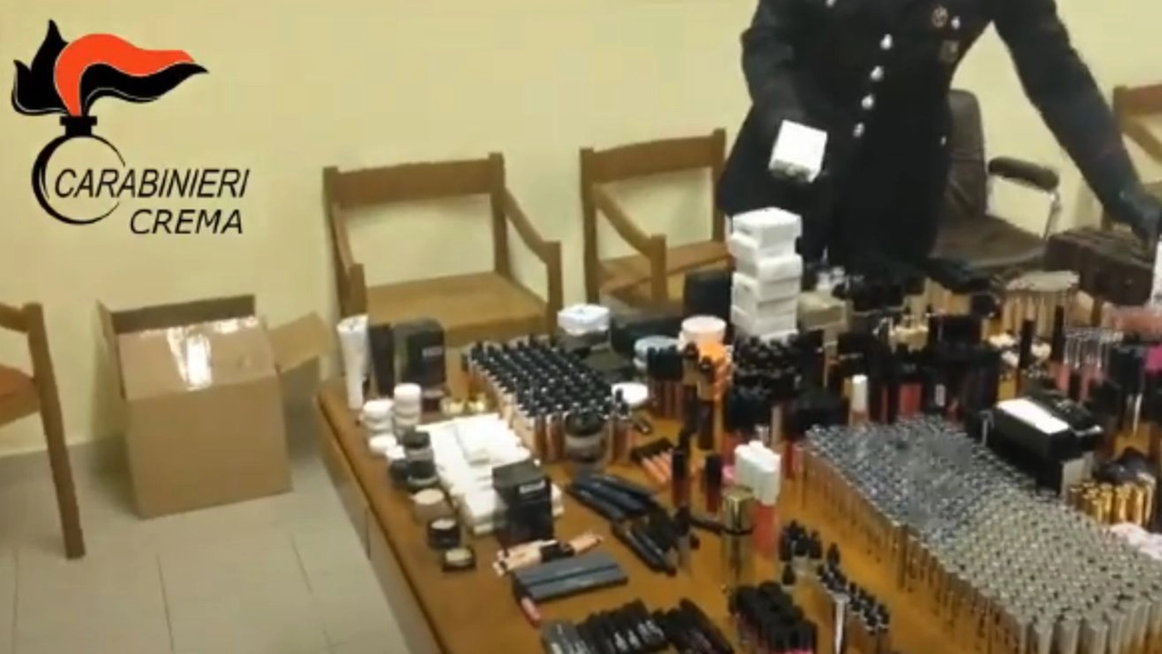 Furti aziende di cosmetica, operazione 'make up' dei carabinieri