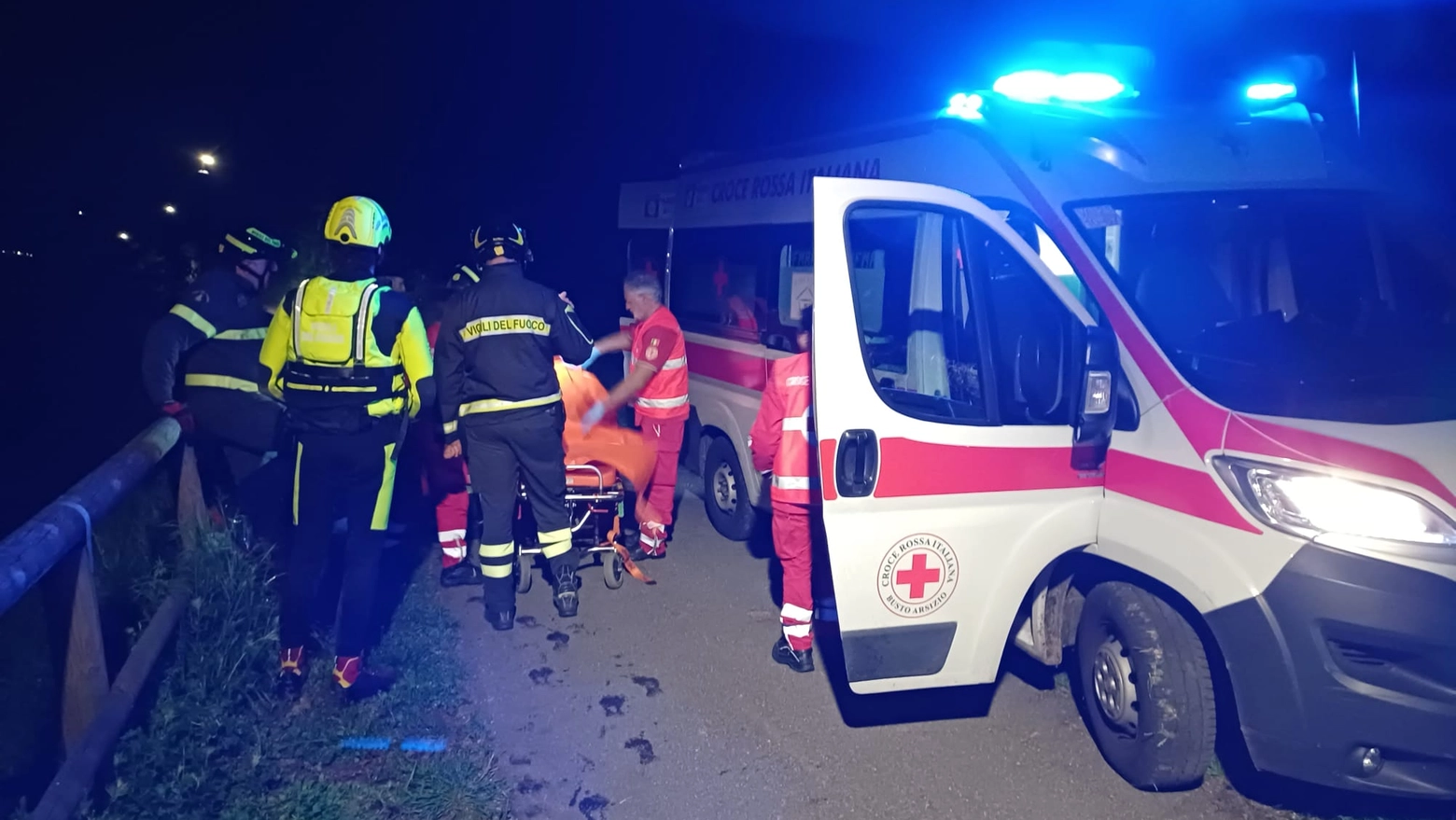 Due ambulanze sul posto (foto di repertorio)