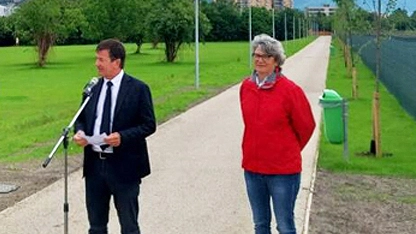 Nell’inaugurare la grande area verde il sindaco Gori ha sottolineato che presto sarà collegata anche al Parco Ovest 2