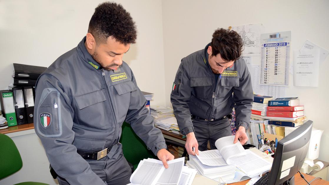 Monza: fatture autoprodotte per evadere le tasse, confische milionarie per i rottamai