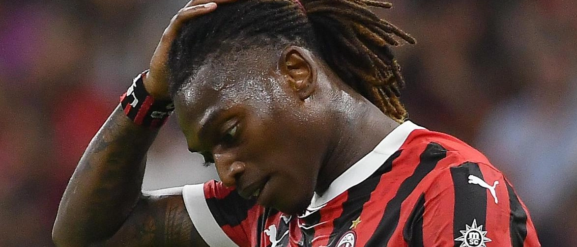 Rafael Leao, il numero 10 del Milan, si trova sotto i riflettori dopo prestazioni deludenti. Critiche e pressioni crescono, ma il giovane talento deve trovare la forza di reagire nel difficile contesto del derby.