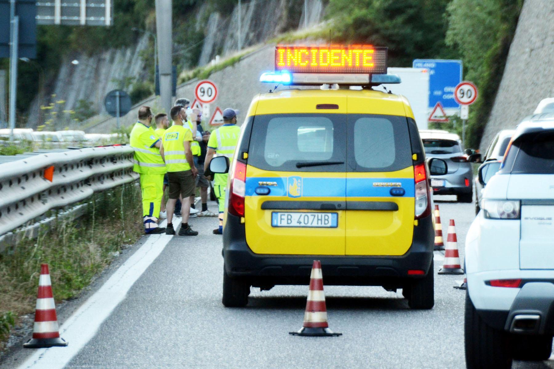 Tamponamento sul ponte: Statale 36 bloccata, traffico in tilt anche a Lecco