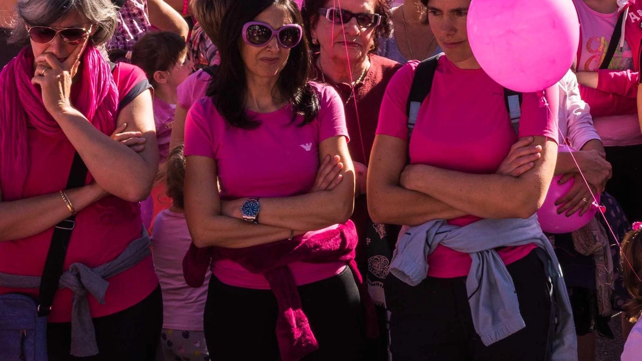 A Poggiridenti si avvicina Ottobre in rosa, con eventi dedicati alla prevenzione del tumore al seno. La terza Camminata in rosa si terrà il 20 ottobre, seguita da una conferenza con il presidente Lilt Sondrio.