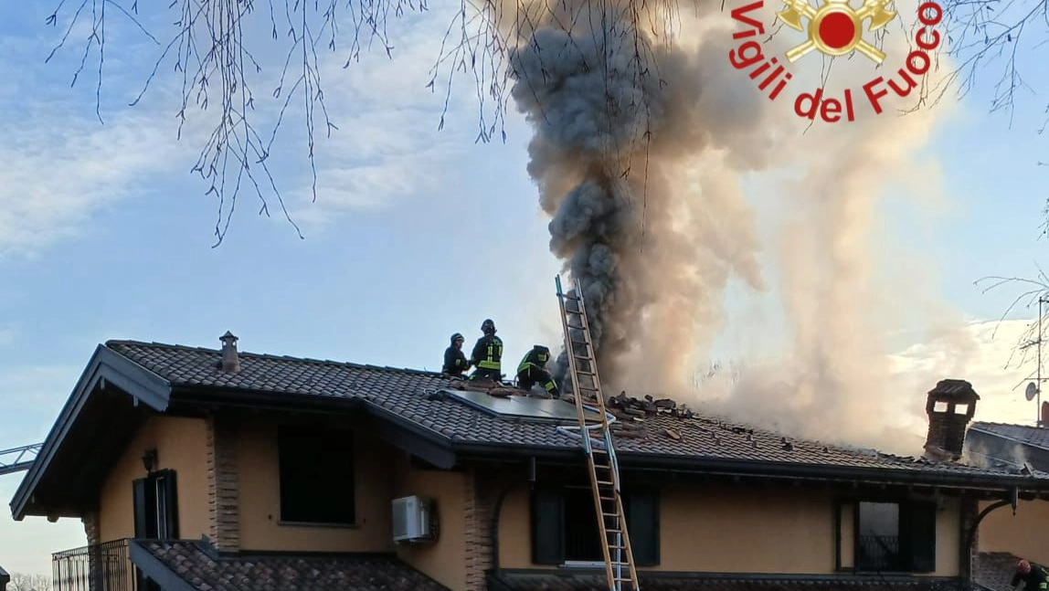 L'abitazione interessata dall'incendio (Foto vigili del fuoco)