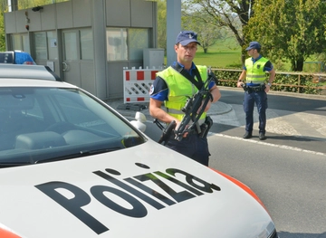 Cittadino italiano accoltellato in Svizzera in un tentativo di rapina: è grave