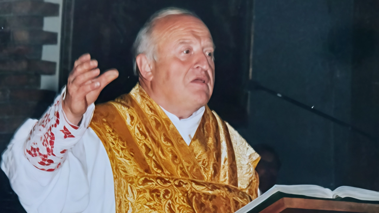 A Sondrio la comunità è commossa per la scomparsa di don Silverio Raschetti, storico parroco della Beata Vergine del Rosario. Il sacerdote, ricordato per la sua fede profonda e il sorriso, è deceduto all'età di 85 anni dopo anni di malattia. Le esequie si terranno domani pomeriggio, con il rosario in suo suffragio stasera nella chiesa dove ha servito per trent'anni.