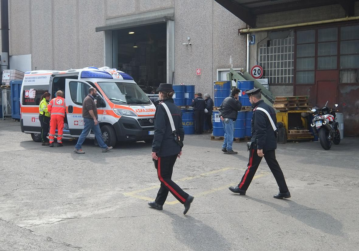 Stradella, incidente sul lavoro: operaio cade e batte la testa, grave trauma cranico