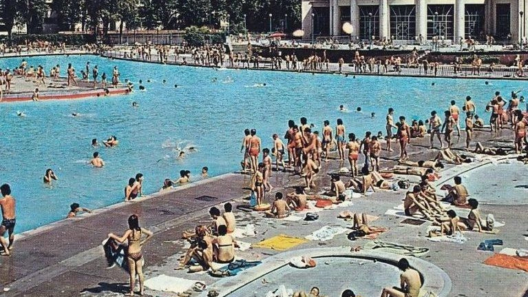 Piscine comunali chiuse. Bisconti attacca la Giunta