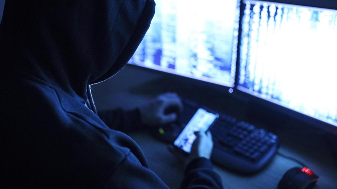 Un giovane hacker incubo dei magistrati. Ha trafugato migliaia di atti giudiziari