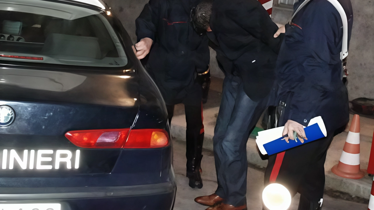 I carabinieri hanno trovato riscontri nella denuncia della consorte Per l’uomo si sono aperte le porte del carcere di Ca’ del Ferro