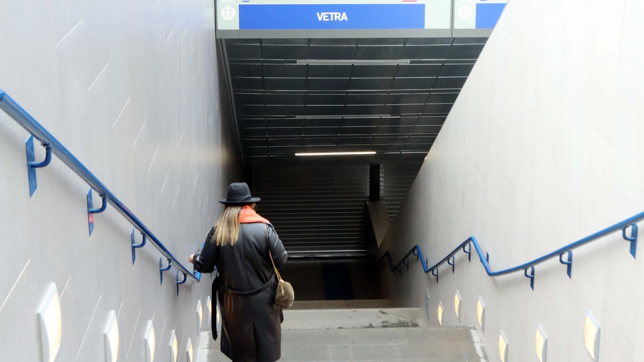 L'ingresso di una stazione della linea M4