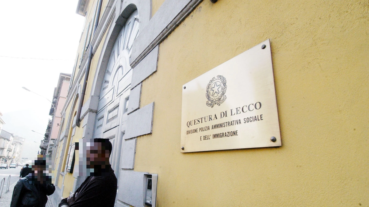 L'ufficio Immigrazione della questura di Lecco