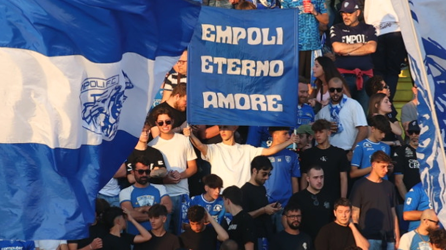 L'asta benefica di Empoli For Charity offre l'opportunità unica di vivere un'esperienza esclusiva durante la gara Empoli-Udinese, con la possibilità di scendere in campo e accedere a un'area hospitality.