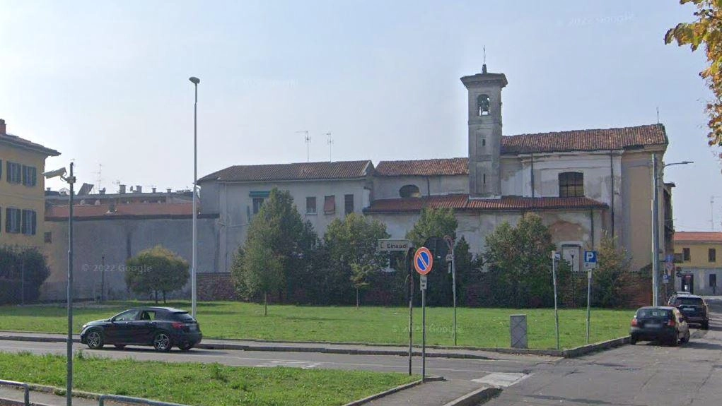 Nelle intenzioni dell’amministrazione comunale l’area verde in via Lualdi sarà trasformata in parcheggio, quindi sarà asfaltata. Di recente la giunta...