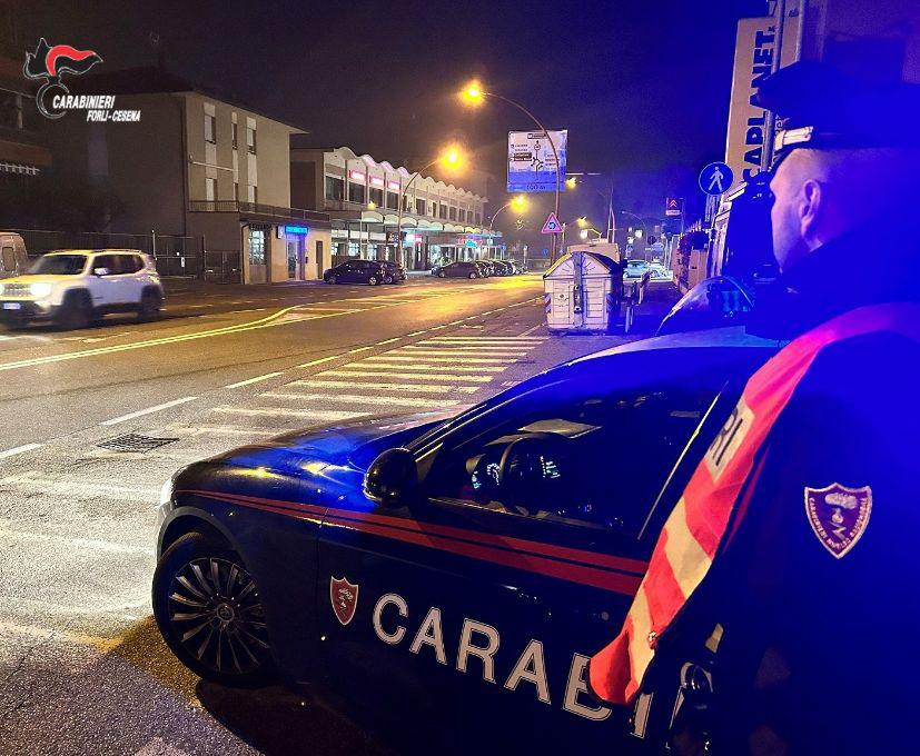 Gropello Cairoli, raid notturno col flessibile al distributore di benzina: ma i ladri vanno via a mani vuote