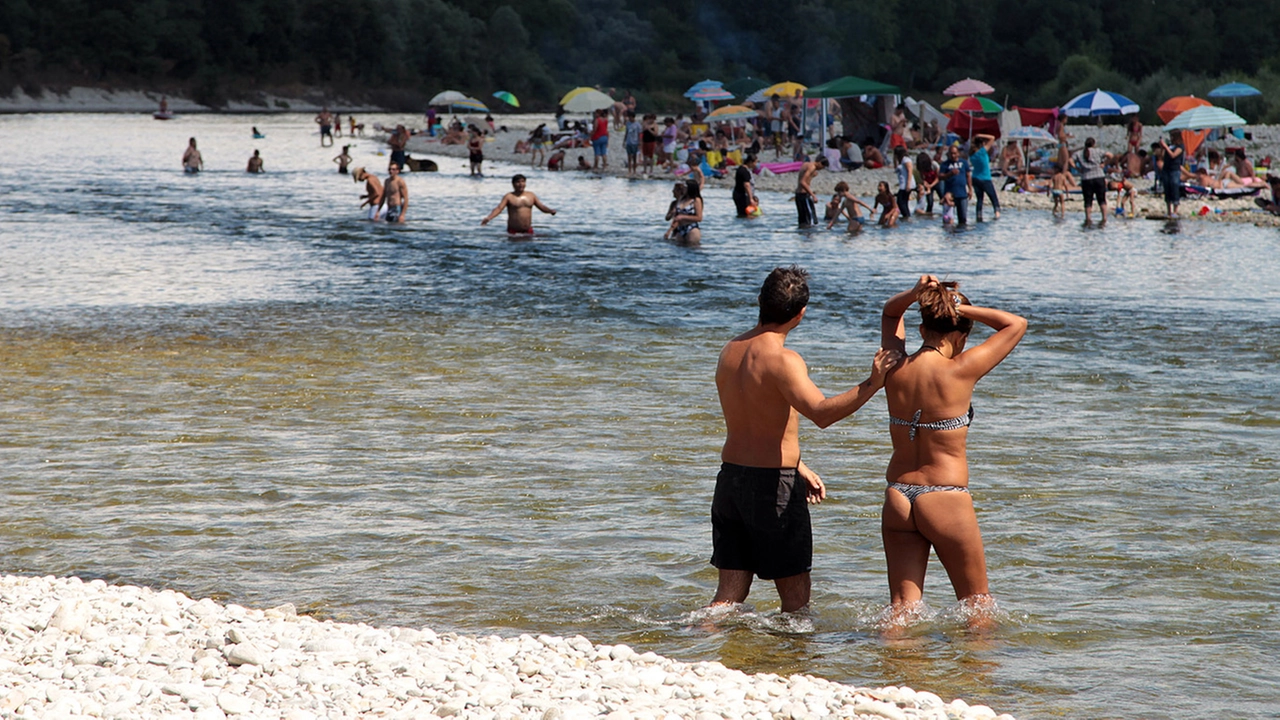 Disavventura in riva al Ticino per una coppia di tedeschi