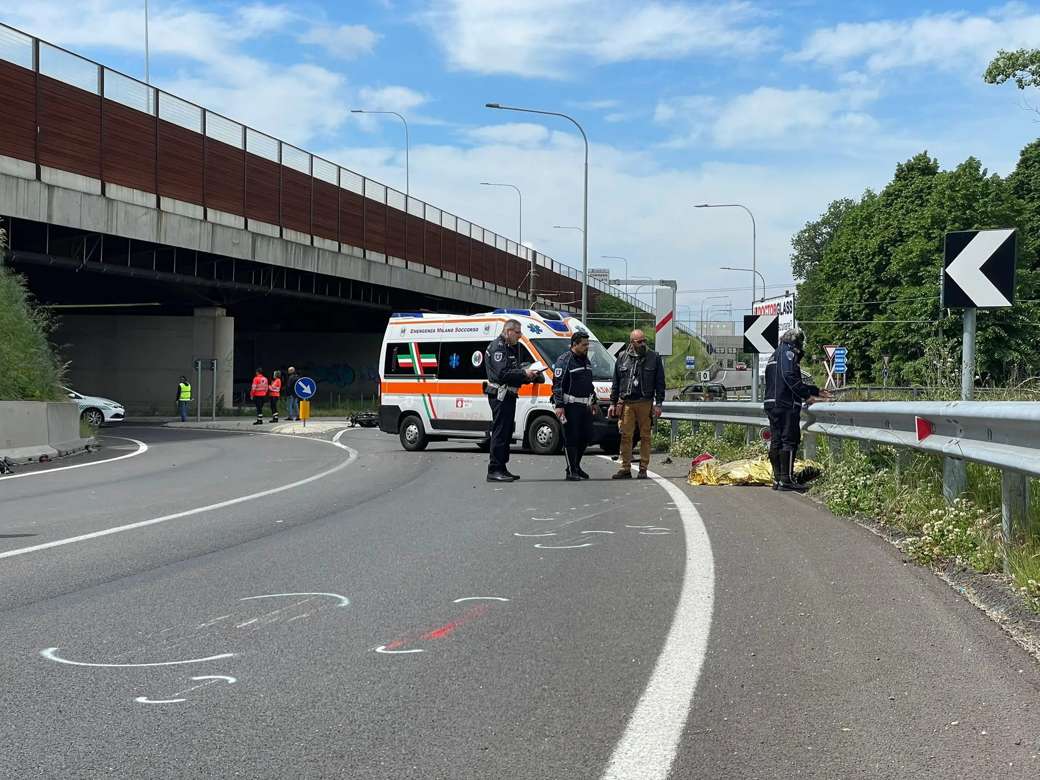 Incidente a Paderno Dugnano, morto motociclista di 26 anni