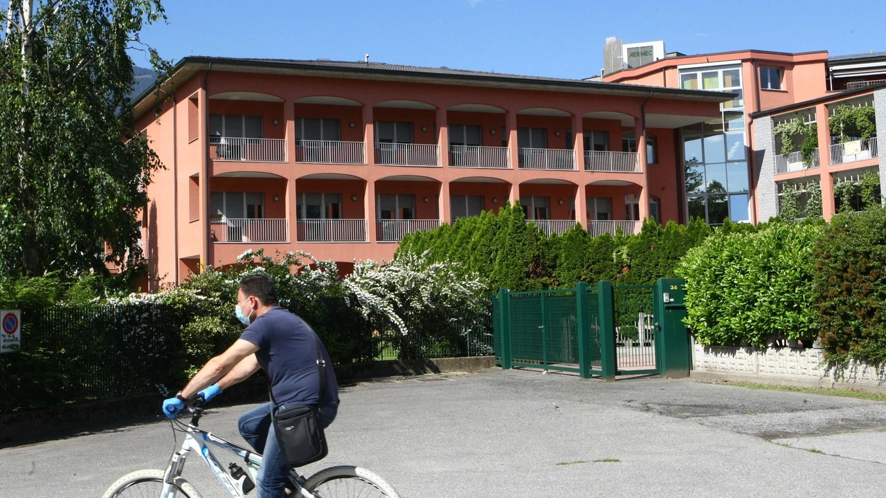 Sondrio, stop di una settimana nella Casa di riposo di via Don Guanella "Per nessuno degli ospiti si è reso necessario un ricovero in ospedale" .