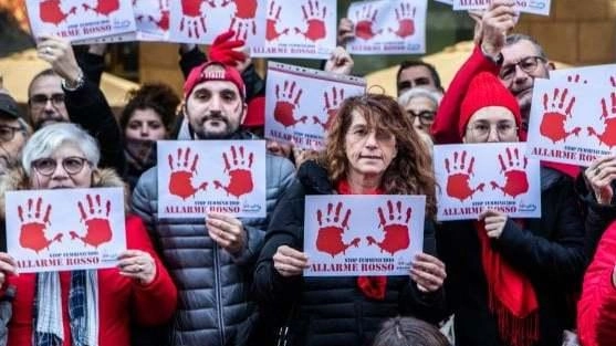 Il Tribunale ha ordinato l’allontanamento del marito per proteggerla durante la separazione "Tutela fondamentale". I maltrattamenti in 25 anni di matrimonio scatenati dall’abuso di sostanze.