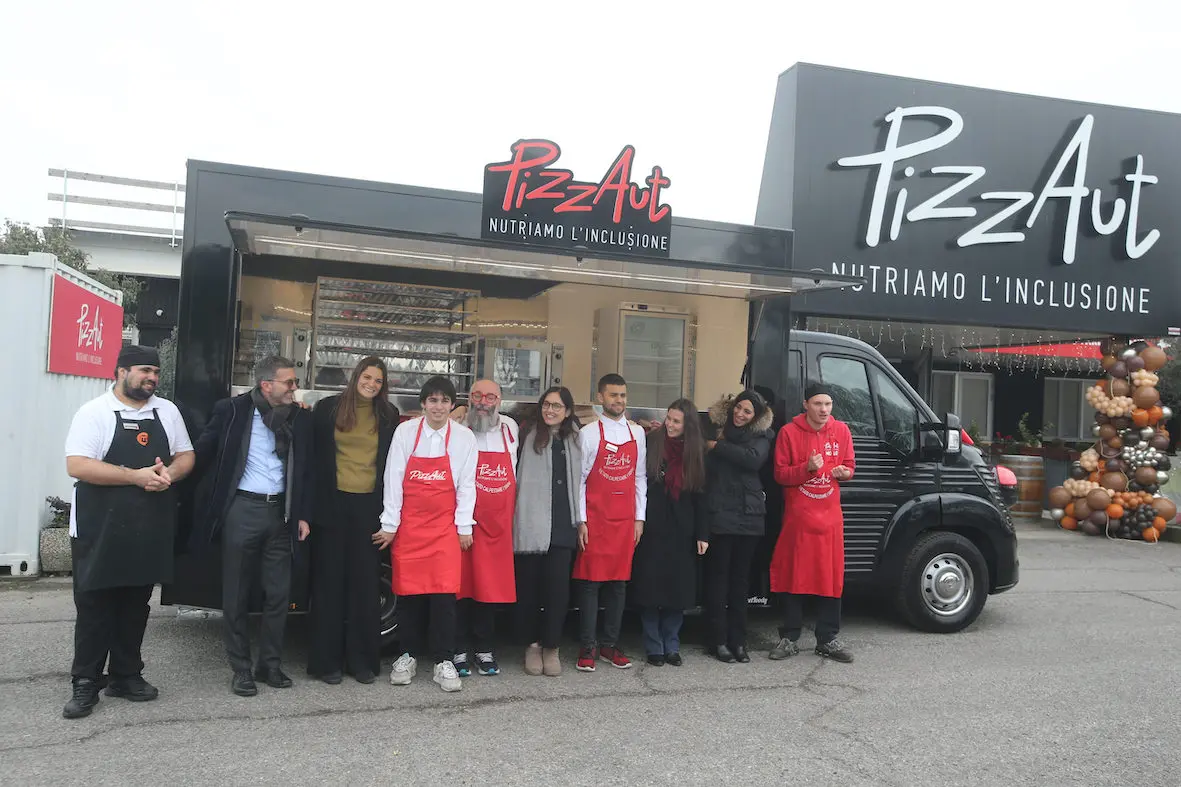 Morte Lorenzo Rovagnati, il dolore dei ragazzi di Pizzaut: l’azienda aveva donato il primo truck per lo street food