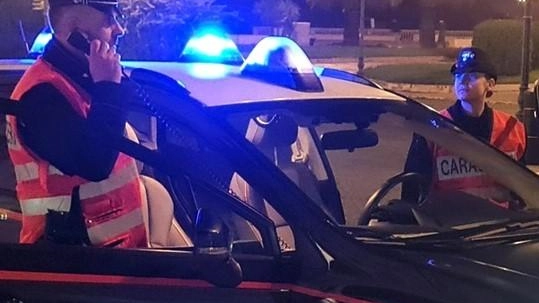 I carabinieri hanno avviato le indagini per cercare di individuare la banda di rapinatori e trovare la refurtiva