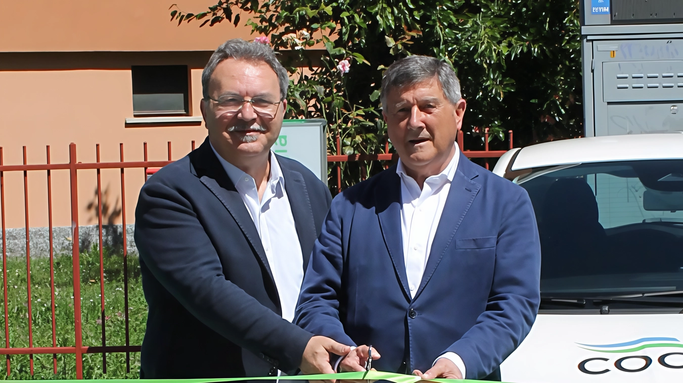 Inaugurata la prima colonnina di ricarica per auto elettriche in città