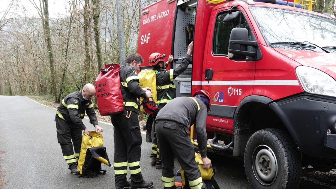 Paura in ditta. Operaio colpito da fiammata