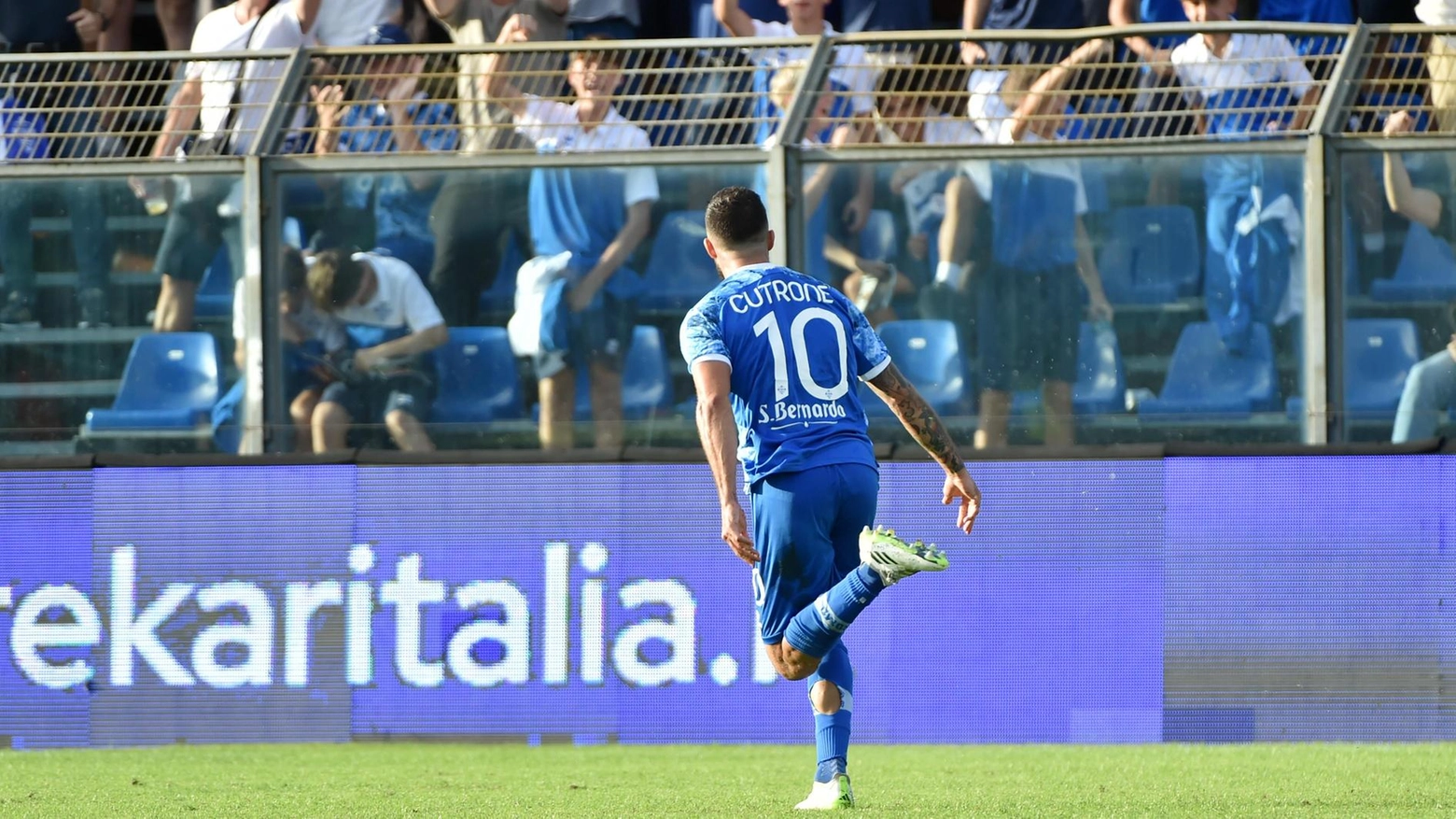 Patrick prima si è perso per l’Europa poi ha vinto col club della sua città. Il bomber miglior calciatore della B