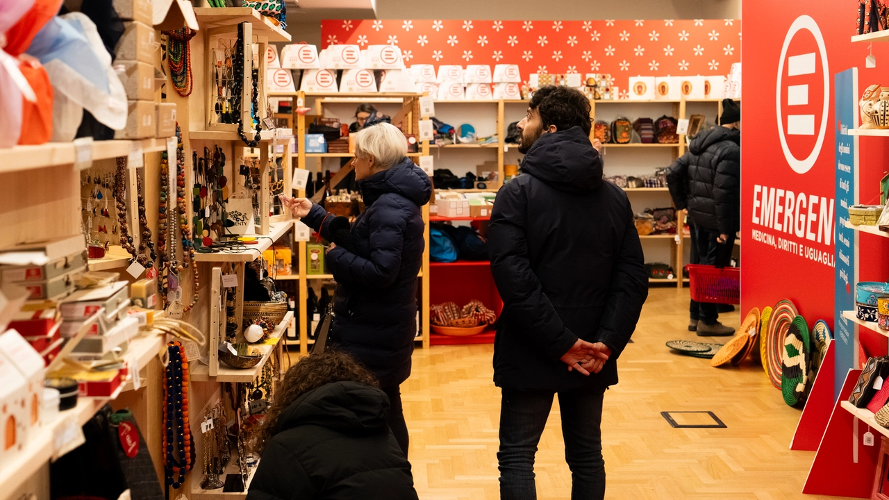 Mercatino di Natale Emergency a Milano