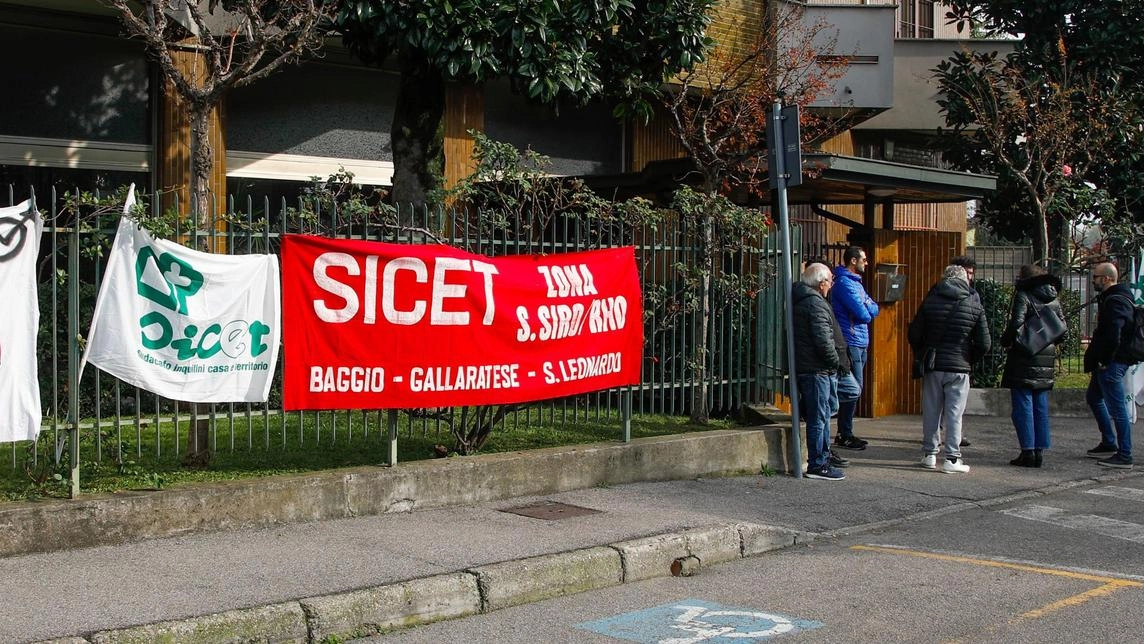 Sfratto rinviato per Luna a Rho: mobilitazione del Sicet e Sportello sociale per il diritto alla casa. Richiesta di politiche abitative al Comune.