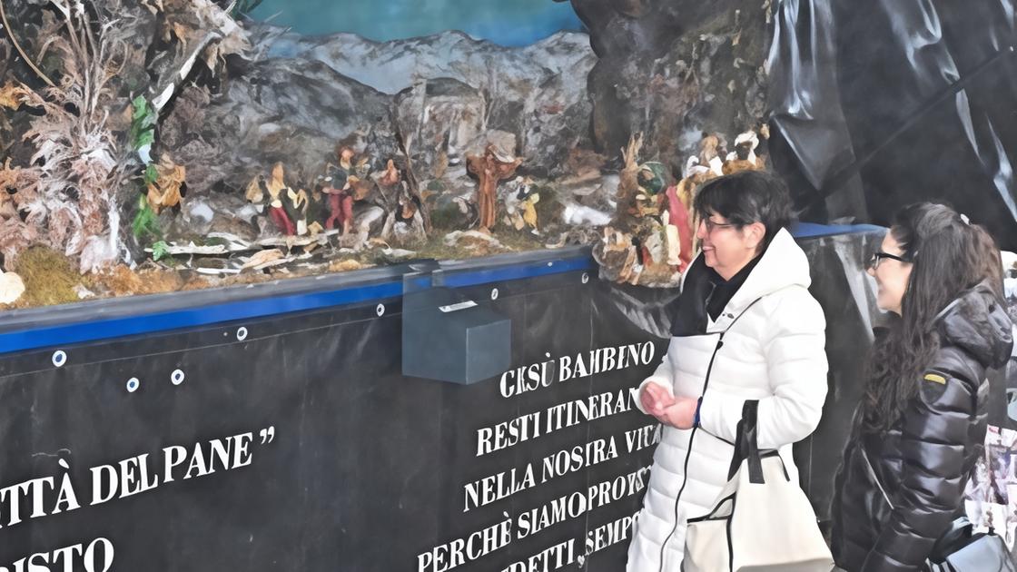 Il presepe di padre Sebastiano . Arriva nelle piazze con un articolato