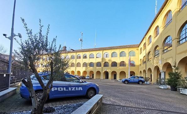 Diciottenne violento contro gli autisti dei bus: scatta l