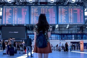 Overbooking: cos’è, come evitarlo e cosa fare per ottenere il rimborso