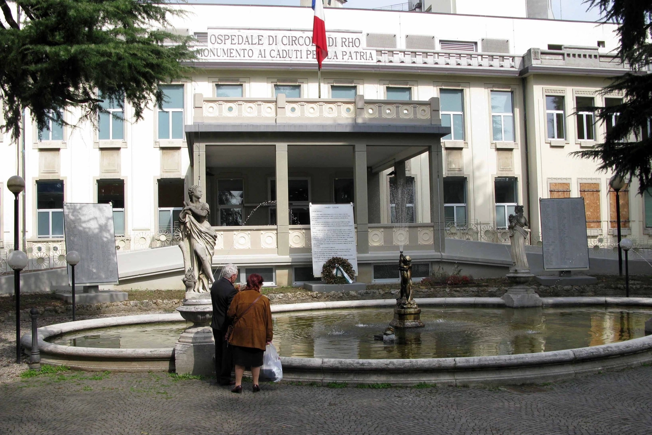 L'ingresso dell'ospedale di Rho