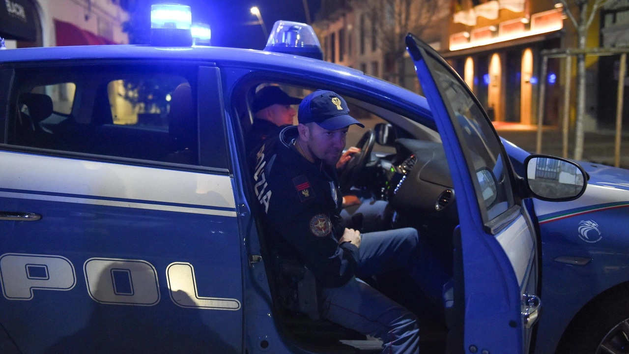 Tre giovani marocchini e un italiano arrestati a Legnano con droga in auto dopo pedinamento da Milano. Hashish e cocaina sequestrati.