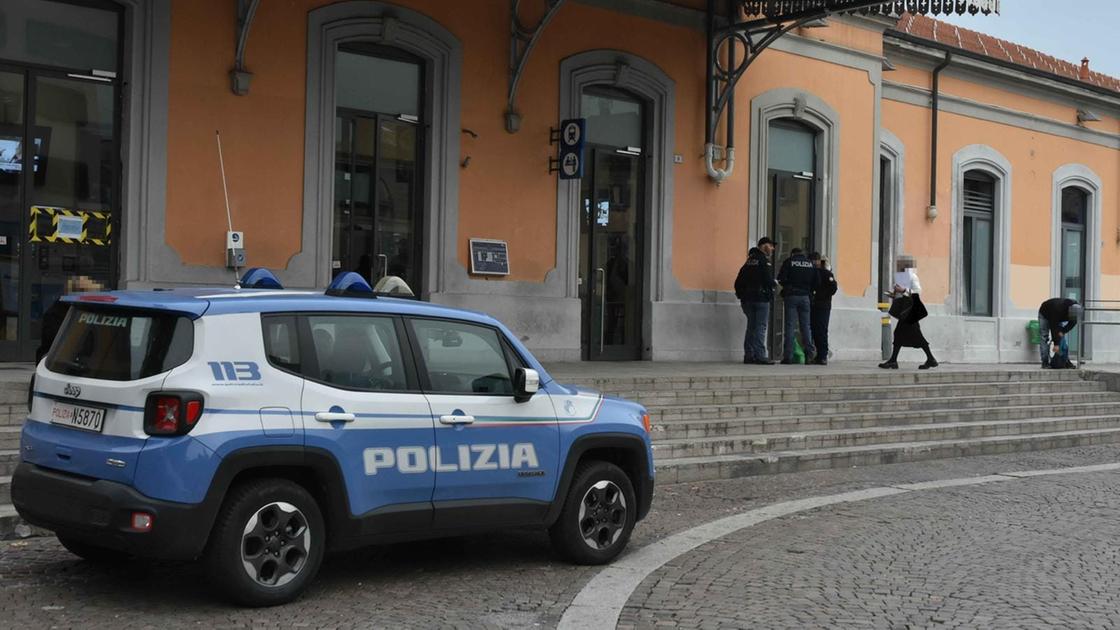 Finto carabiniere truffa un’anziana di Oggiono e fugge in taxi, ma il tassista si accorge dell’inganno e lo fa arrestare