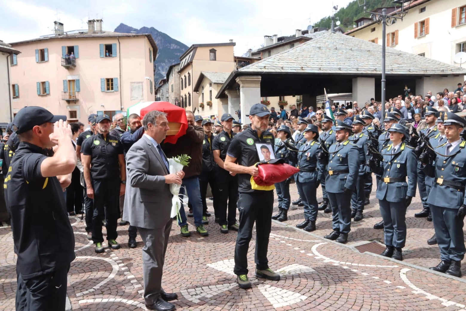Bormio, funerali dei tre Finanzieri morti in Valmasino (ANSA/ANP)