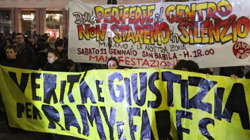 Un momento della manifestazione in piazza San Babila