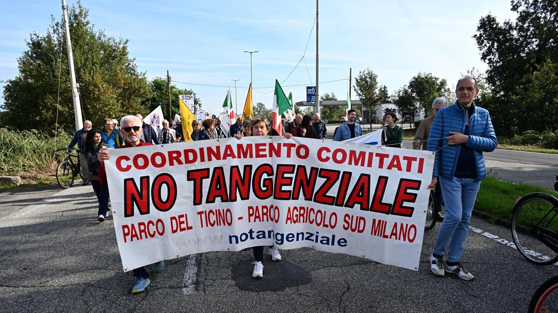 La manifestazione No Tang. Il dissenso diventa un caso: "Ceffa si scusi pubblicamente"