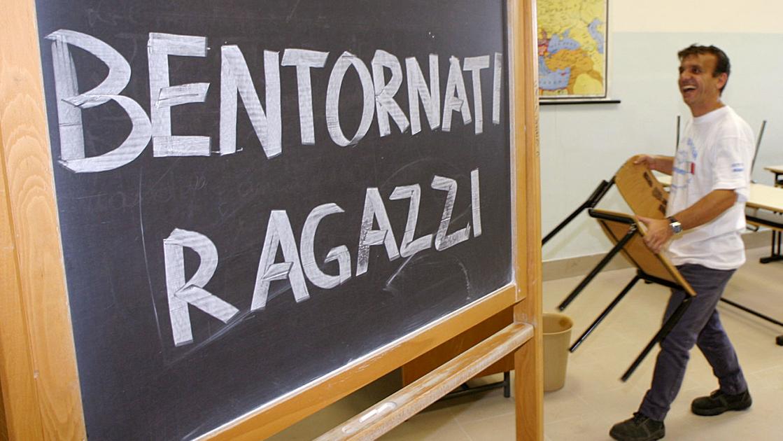 Scuola, oggi la prima campanella per 1.334.198 studenti lombardi. Ma l’effetto culle vuote si vede