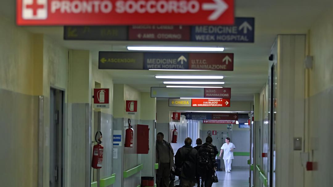 Gli esplode petardo in faccia. Finisce all’ospedale di Gravedona