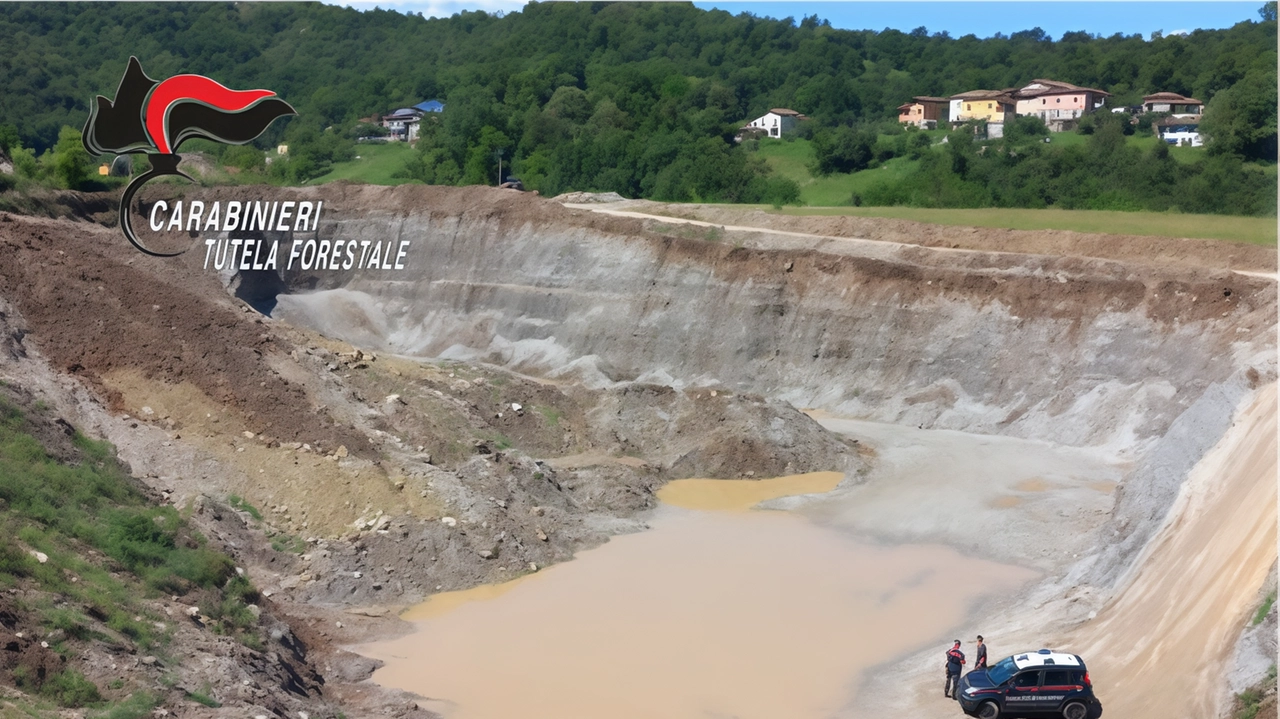 I forestali hanno svolto controlli in due cave riscontrando un’escavazione non autorizzata di 55mila metri cubi di sabbia