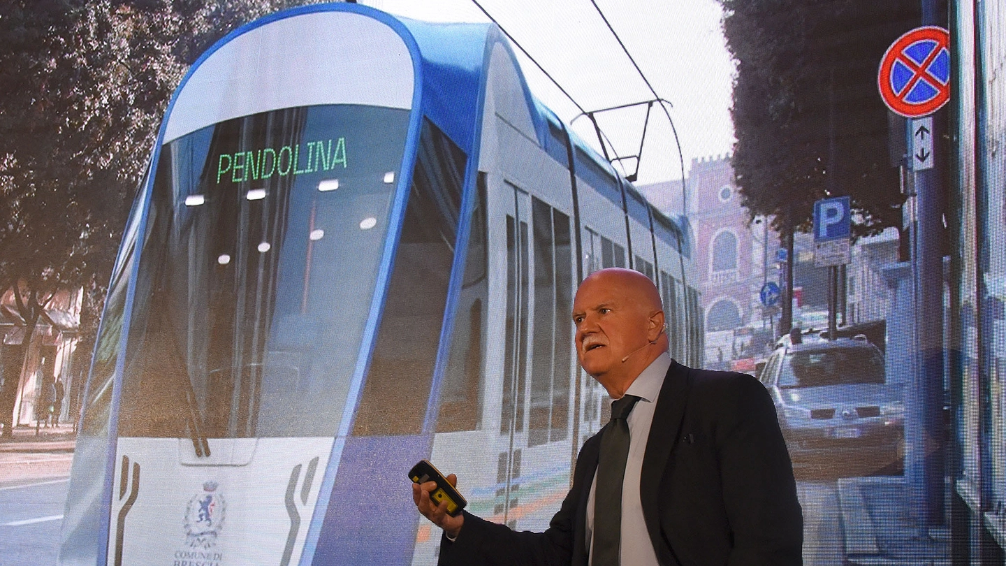 Il presidente di Brescia Mobilità Carlo Scarpa aveva presentato il progetto nel marzo del 2022