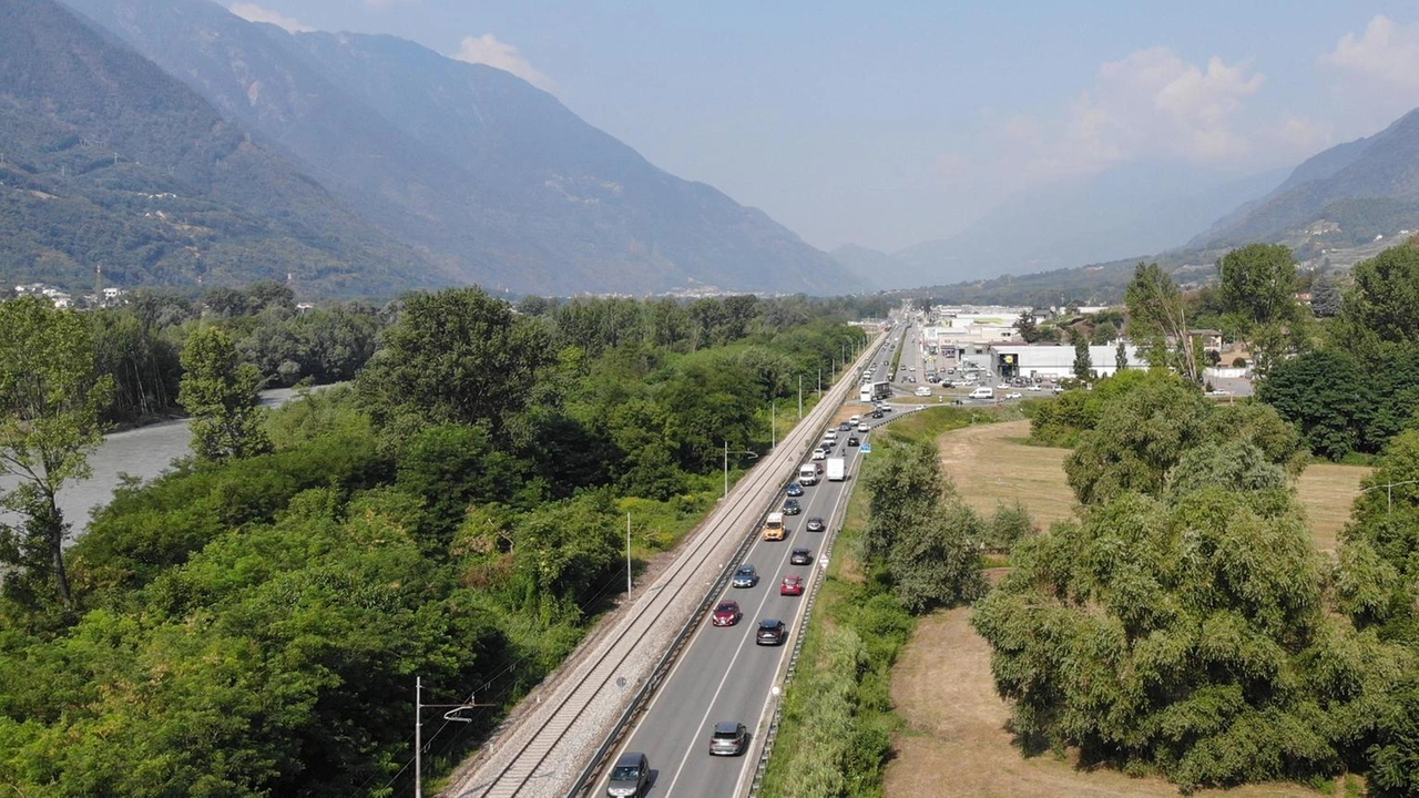 La rotonda della Sassella si farà e sarà costruita secondo il progetto che ha concluso il lunghissimo iter procedurale....