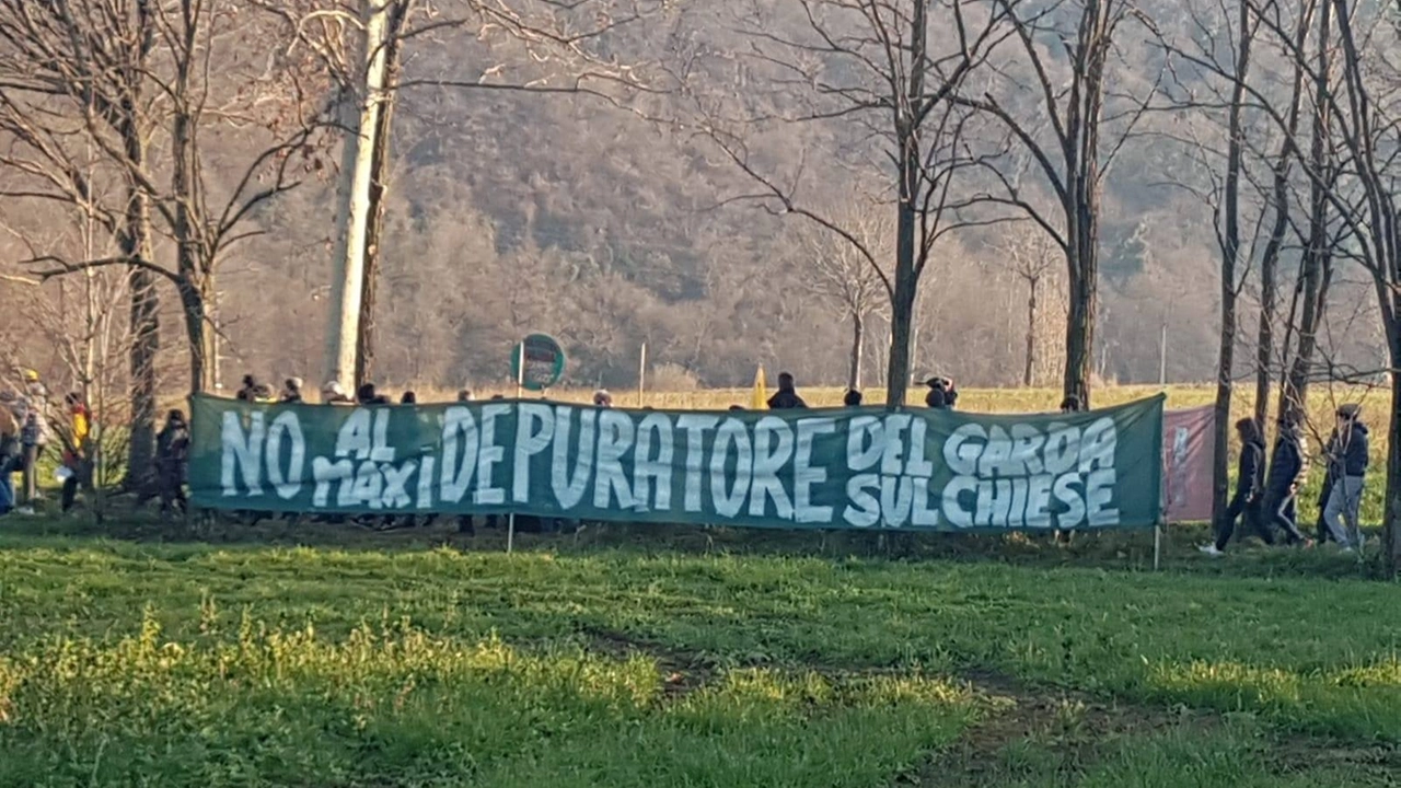 Una manifestazione per dire no al progetto. In prima fila c’è il Comitato Gaia di Gavardo per un’opera “ambientalmente e tecnicamente sbagliata”. I Comuni che osteggiano lo studio però aumentano di numero