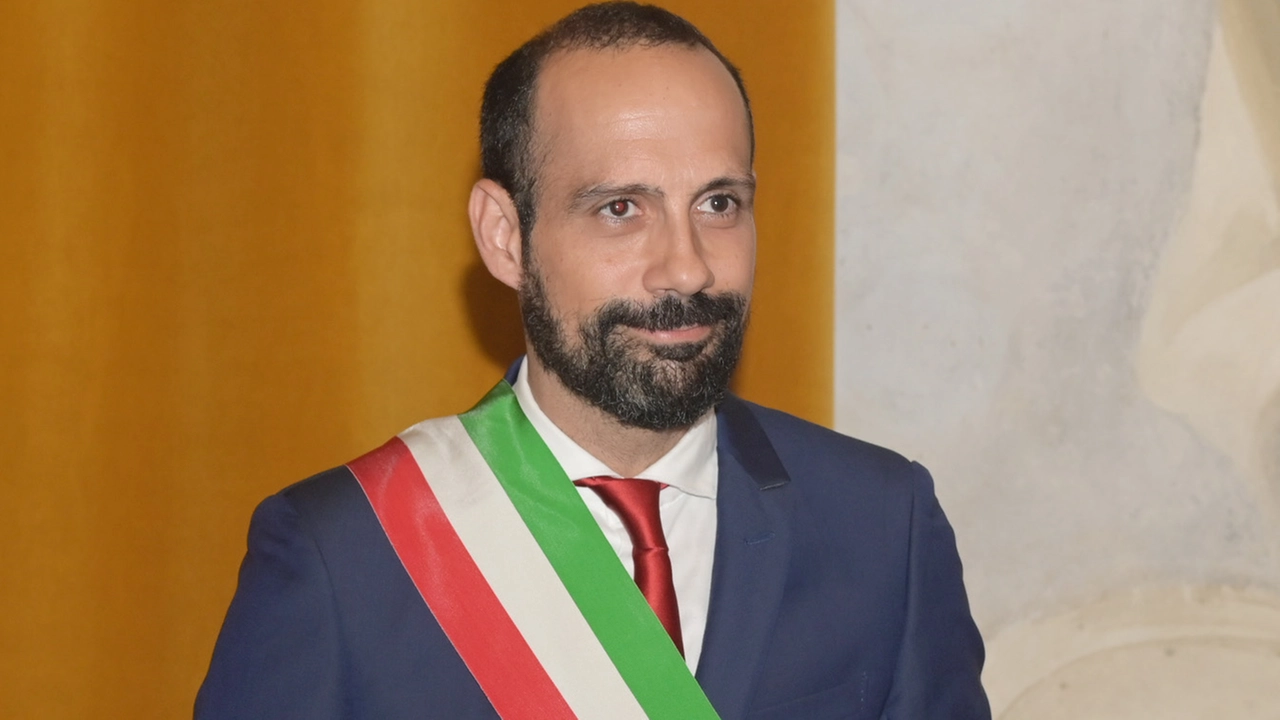 Il sindaco di Pavia Michele Lissia