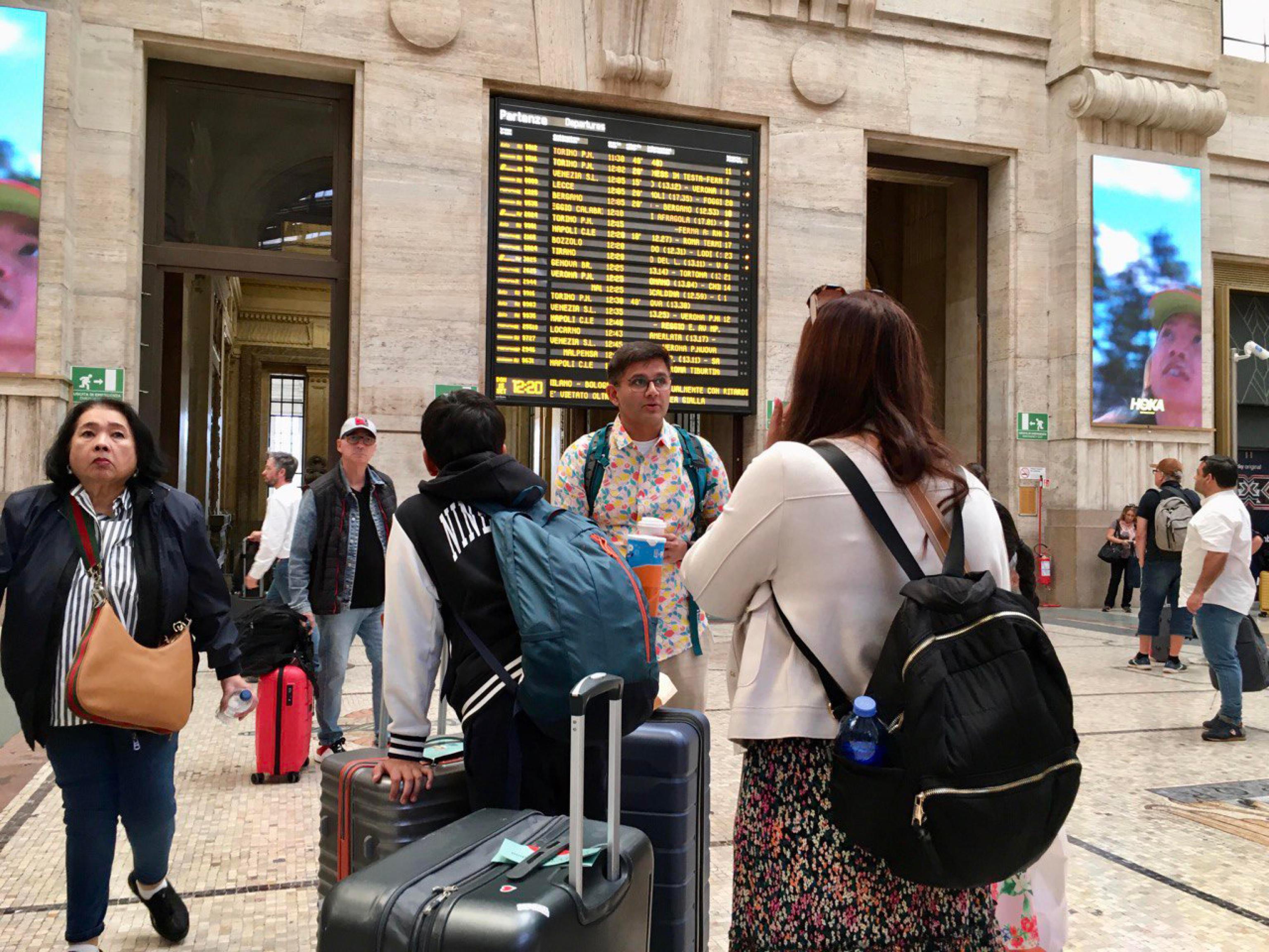 Caos in Stazione Centrale a Milano per il guasto sulla linea dell’Alta Velocità