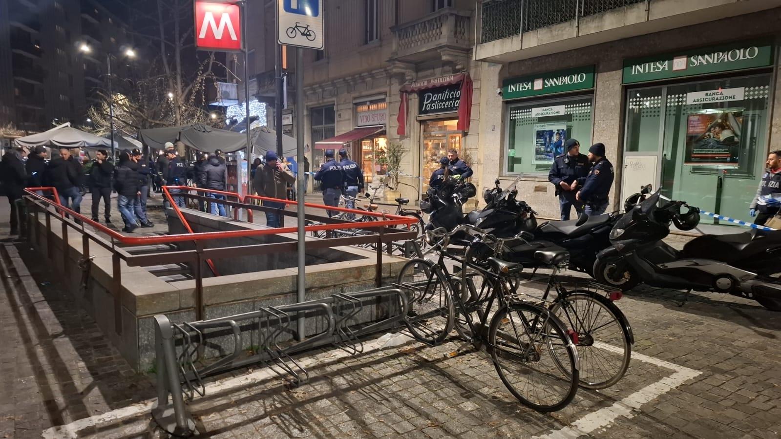 Sparatoria in una panetteria di piazzale Gambara a Milano: un morto e un ferito grave. In fuga il killer